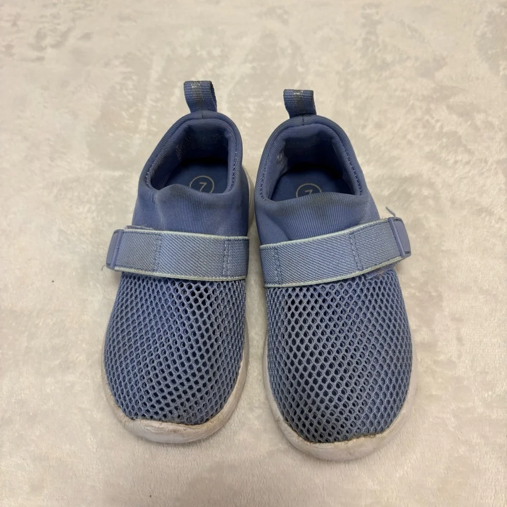 Cat & Jack Sneakers waters shoes Size 7 Blue toddler